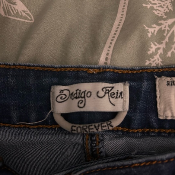 Indigo Rein Blue Frayed Hem Jean Shorts - Picture 3 of 4